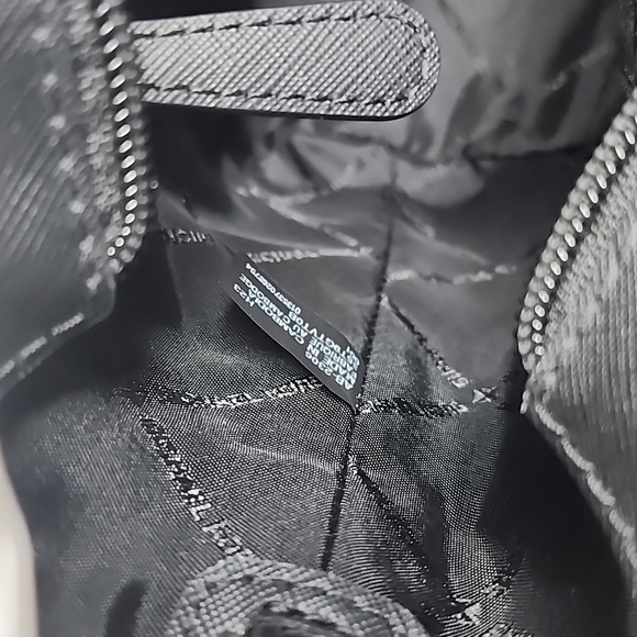 Michael Kors Jet Set Travel Extra-Small Logo Top-Zip Tote Bag - Picture 15 of 15